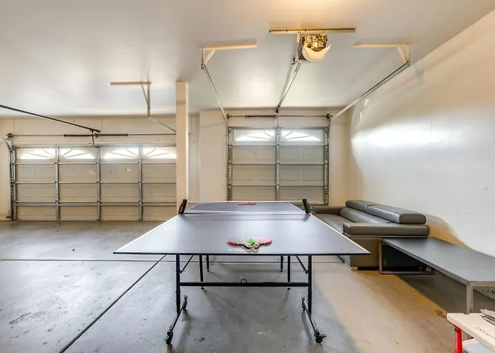 Сasa de vacaciones Heated Pool & Putting Green: Chandler Home!
