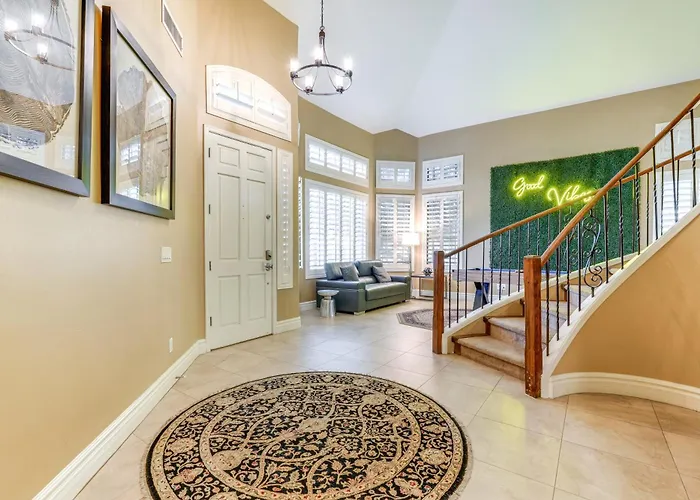 Heated Pool & Putting Green: Chandler Home! Сasa de vacaciones Chandler