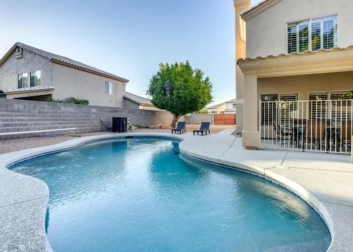 Сasa de vacaciones Heated Pool & Putting Green: Chandler Home! Chandler