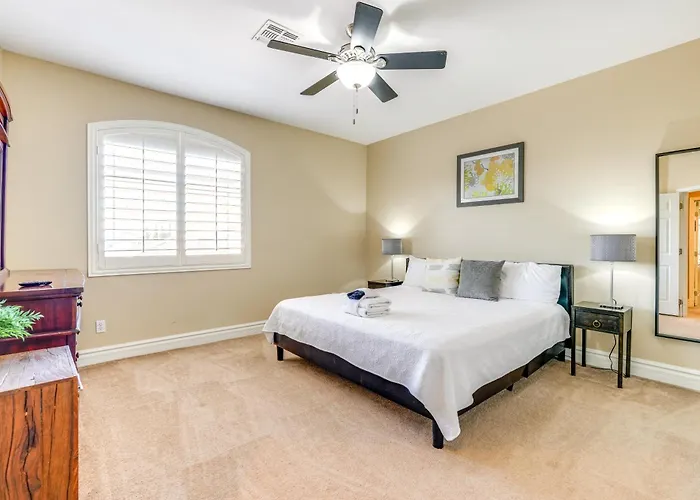 Heated Pool & Putting Green: Chandler Home! Chandler