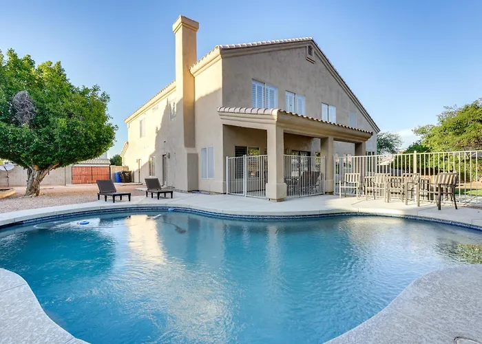 Сasa de vacaciones Heated Pool & Putting Green: Chandler Home!