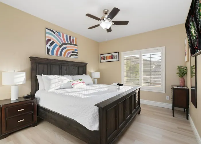 Сasa de vacaciones Heated Pool & Putting Green: Chandler Home! *